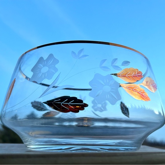 Vintage HAND BLOWN TUSCANY GLASS BOWL WITH GOLD TRIM & FLOWERS - Picture 6 of 6